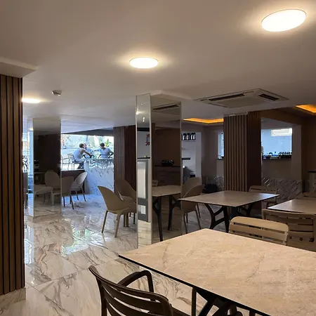 Hotel Livane