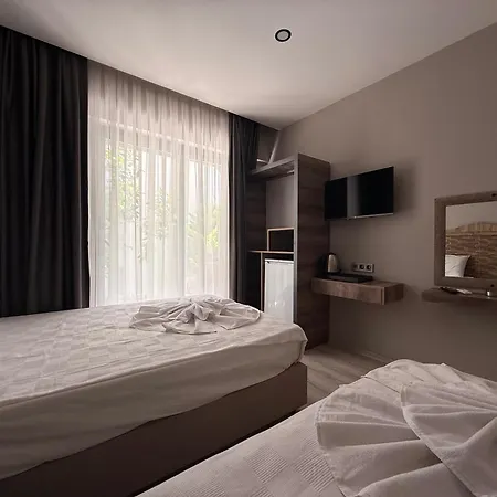Hotel Livane *