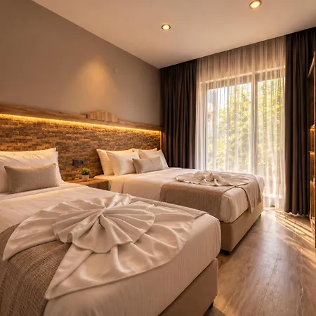 Hotel Livane *