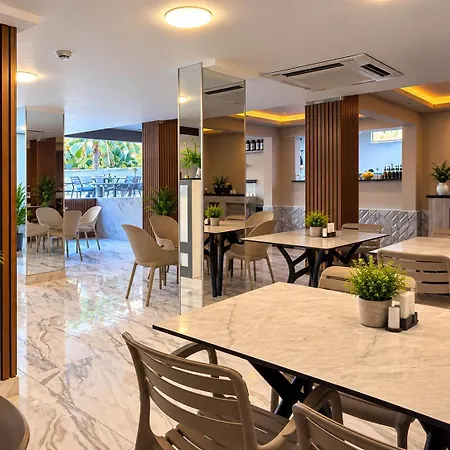 Livane Hotel *