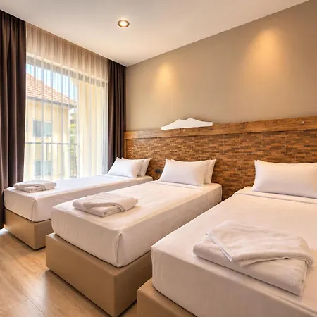 Livane Hotel *