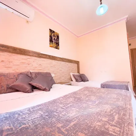 Livane Hotel *